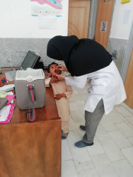اجرای دومین مرحله طرح خانه به خانه واکسیناسیون فلج اطفال و توزیع تراکت آموزشی پیشگیری از کرونا ویروس شهرستان هامون .